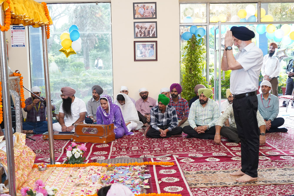 Desh Bhagat University organized a recital of Sri Sukhmani Sahib dedicated to Gurta Gadi